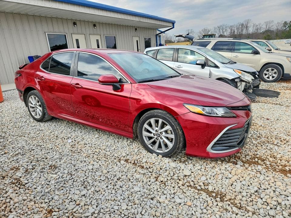 2022 TOYOTA CAMRY LE 4
