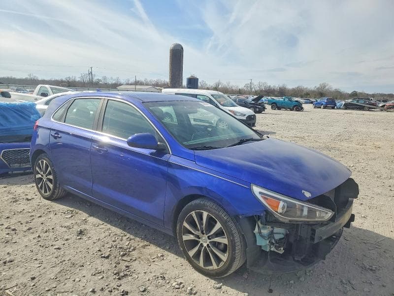 2019 HYUNDAI ELANTRA GT 4