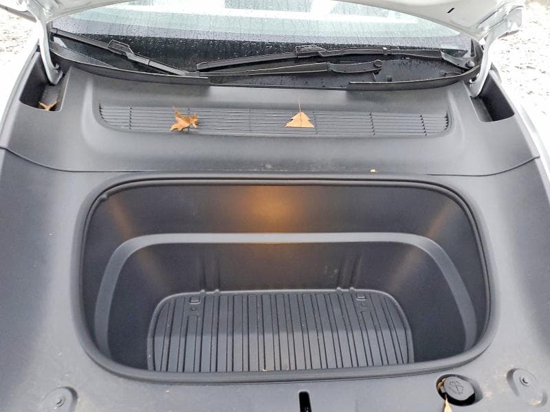 2026 TESLA MODEL Y 11