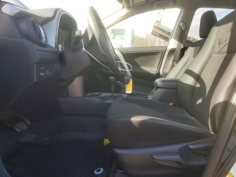 2017 TOYOTA RAV4 LE 7