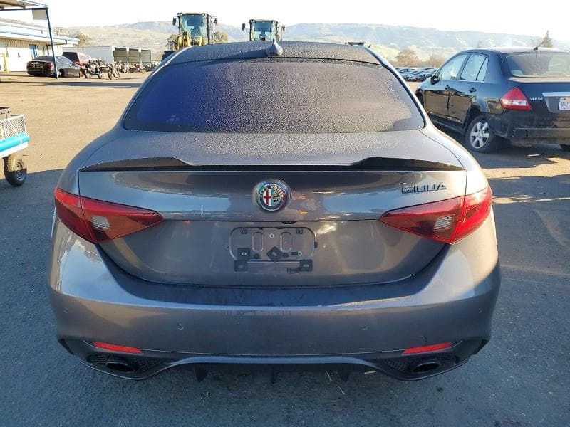 2019 ALFA ROMEO GIULIA TI 6