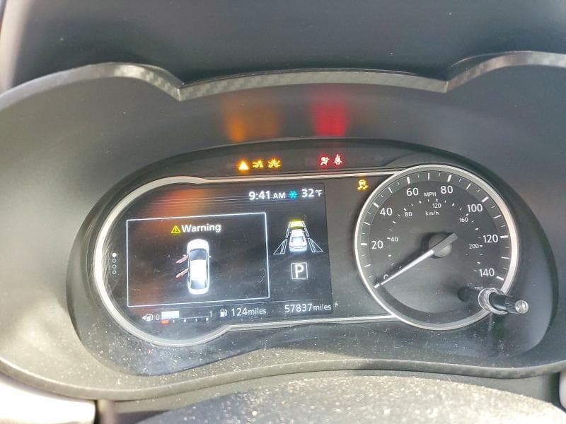 2020 NISSAN VERSA SV 9
