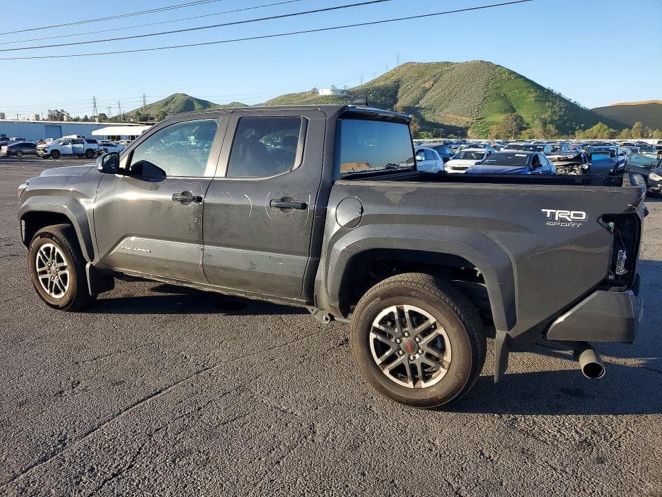 2025 TOYOTA TACOMA TRD SPORT 2