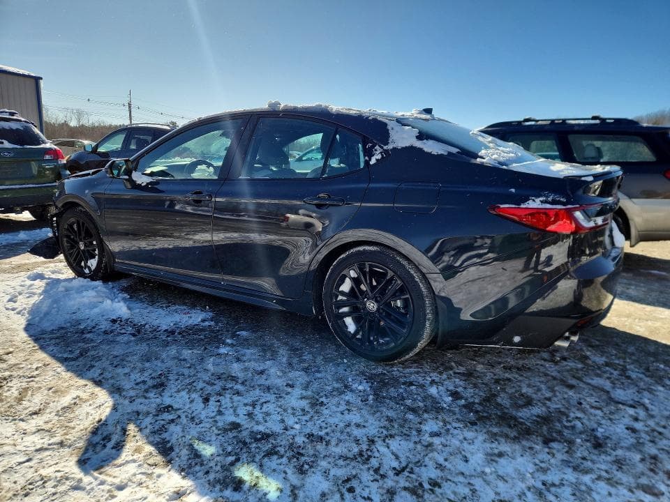 2025 TOYOTA CAMRY SE 2