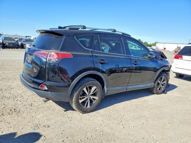 2017 TOYOTA RAV4 XLE 3