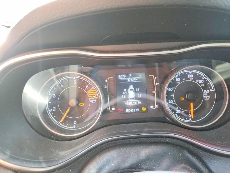 2019 JEEP CHEROKEE LATITUDE 9