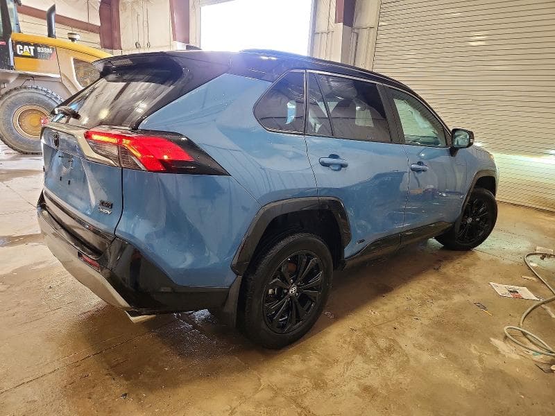 2025 TOYOTA RAV4 XSE 3