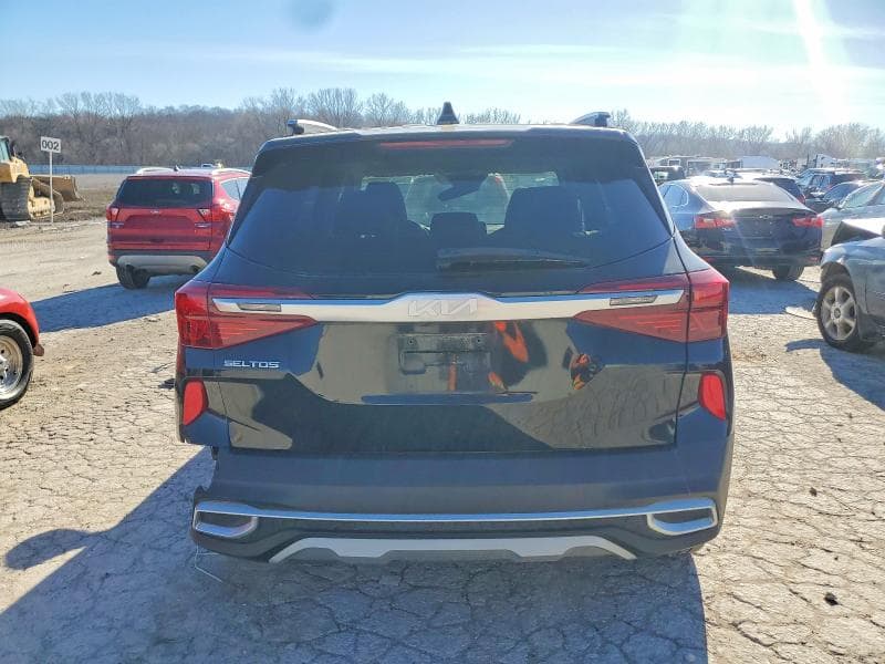 2022 KIA SELTOS S 6