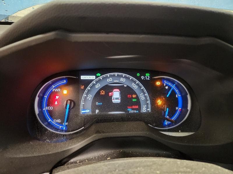 2025 TOYOTA RAV4 XSE 9