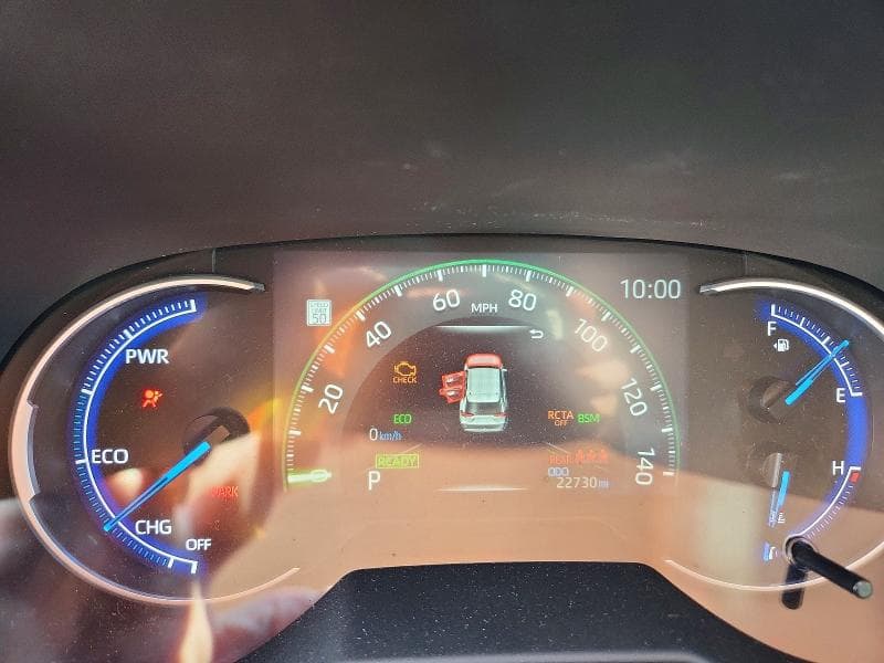 2024 TOYOTA RAV4 XLE 9