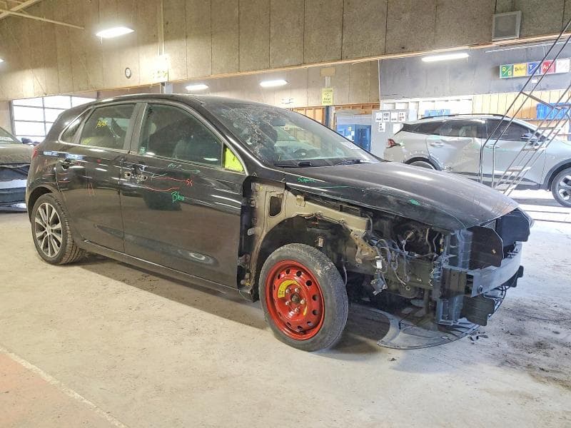 2019 HYUNDAI ELANTRA GT 4