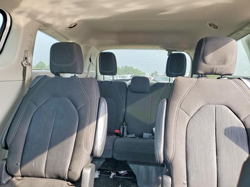 2022 CHRYSLER VOYAGER LX 9