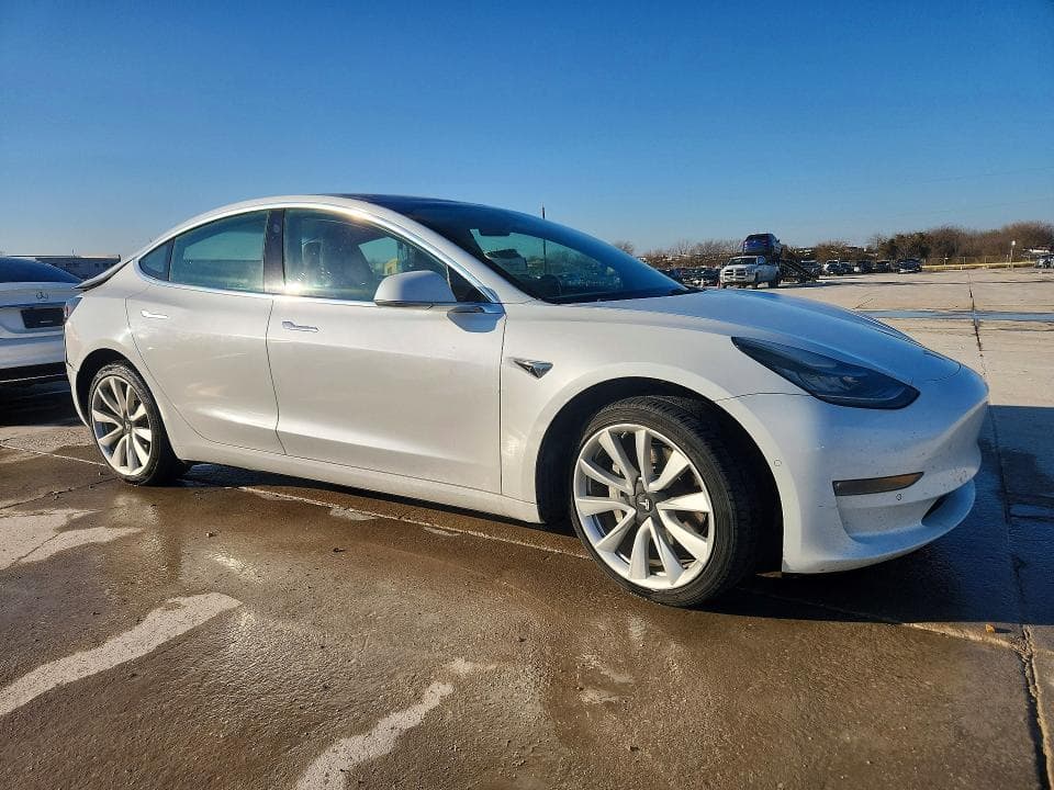 2019 TESLA MODEL 3 4