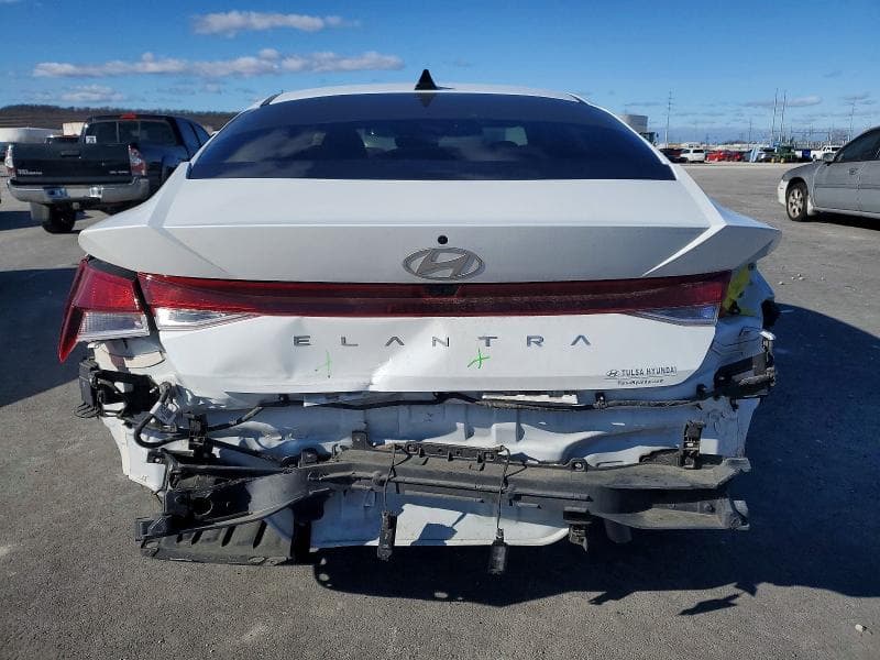 2024 HYUNDAI ELANTRA SE 6