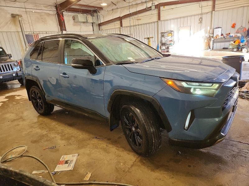 2025 TOYOTA RAV4 XSE 4