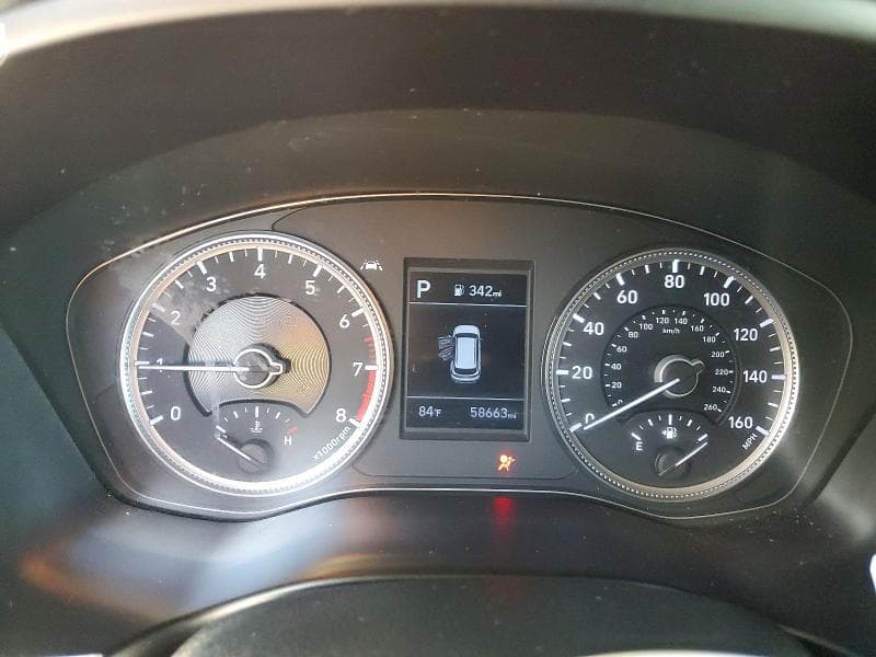 2020 HYUNDAI SANTA FE SE 9