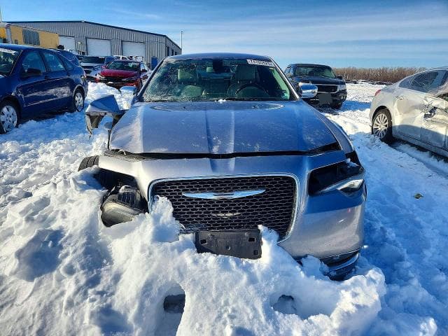 2018 CHRYSLER 300 LIMITED 5