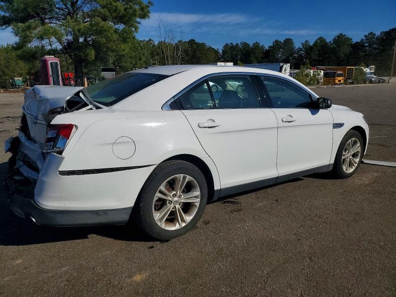 2017 FORD TAURUS SE 3