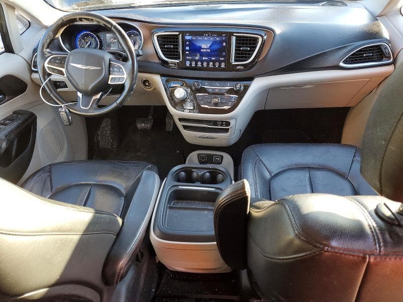 2017 CHRYSLER PACIFICA TOURING L 8