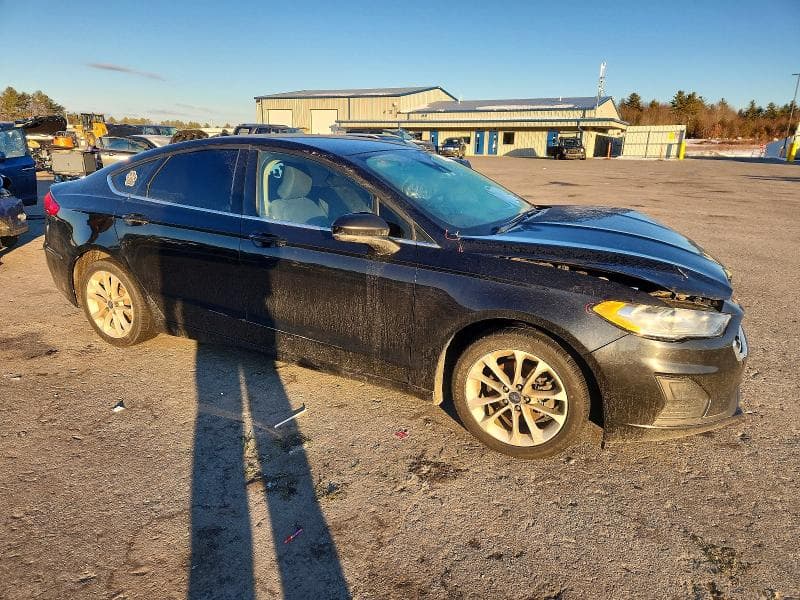2019 FORD FUSION SE 4