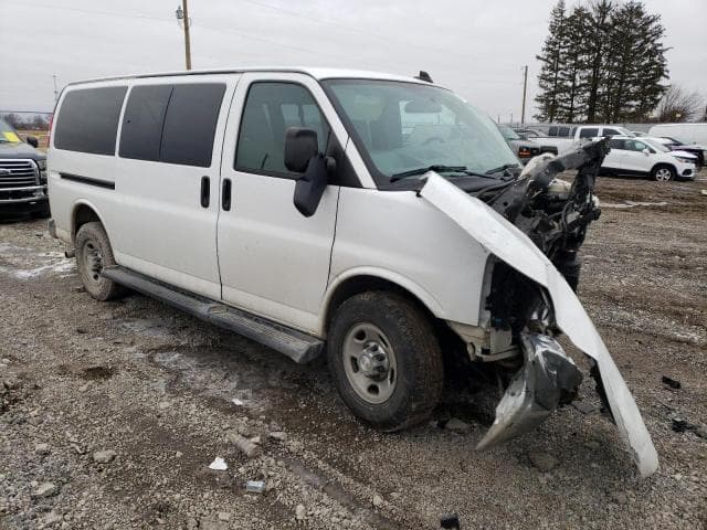 2017 CHEVROLET EXPRESS 4