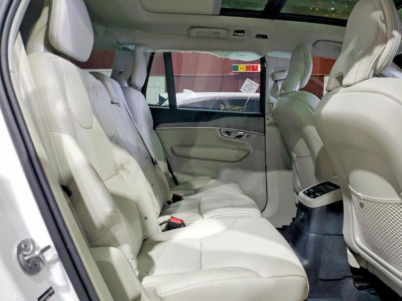 2025 VOLVO XC90 PLUS 11