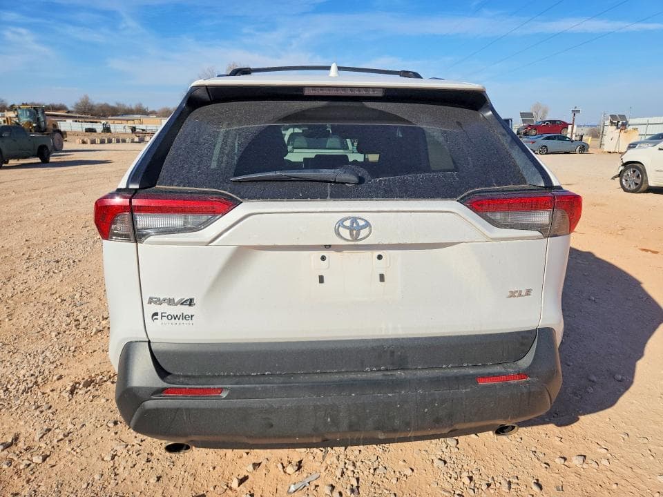 2024 TOYOTA RAV4 XLE 6