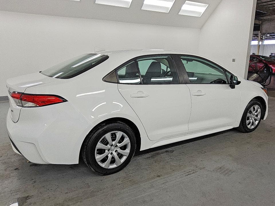 2021 TOYOTA COROLLA LE 3