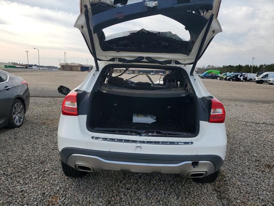 2020 MERCEDES-BENZ GLA 250 4MATIC 6