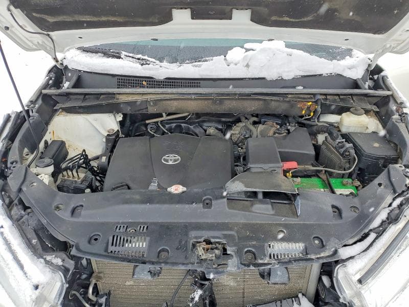 2018 TOYOTA HIGHLANDER LE 12