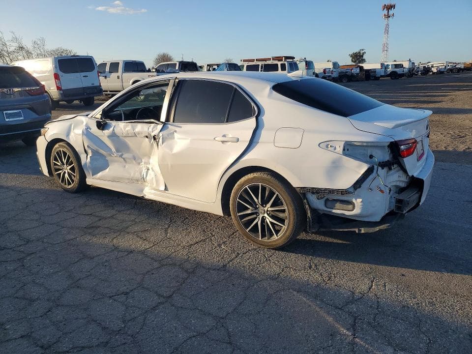 2021 TOYOTA CAMRY SE 2