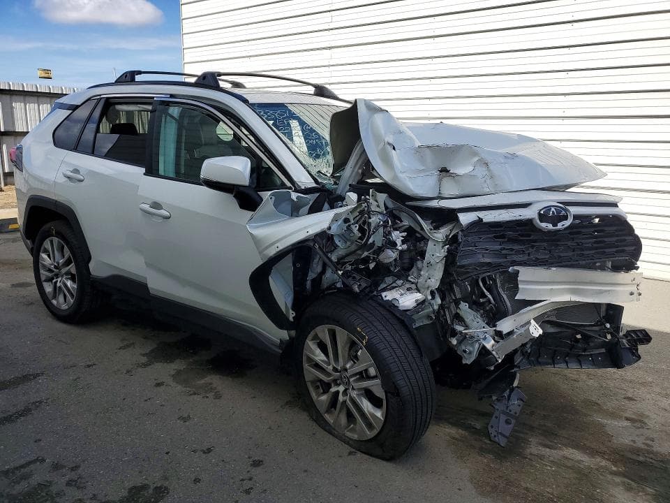 2025 TOYOTA RAV4 XLE PREMIUM 4