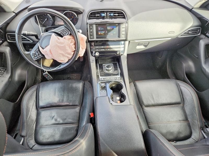 2017 JAGUAR F-PACE PRESTIGE 8