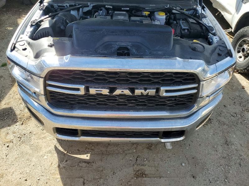 2024 RAM 3500 TRADESMAN 12