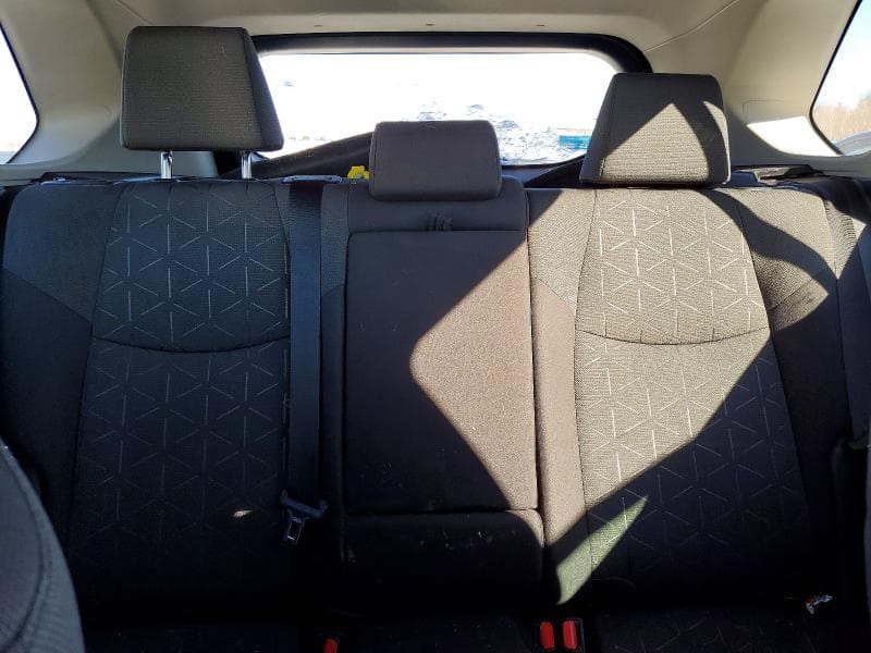 2021 TOYOTA RAV4 XLE 10