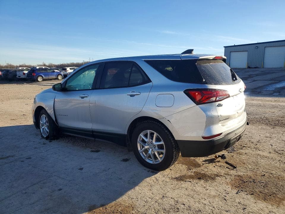 2022 CHEVROLET EQUINOX LS 2