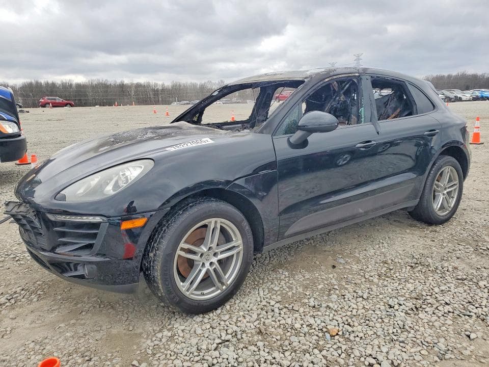 2017 PORSCHE MACAN - 1