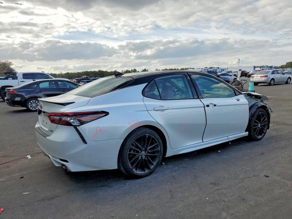 2021 TOYOTA CAMRY XSE V6 3