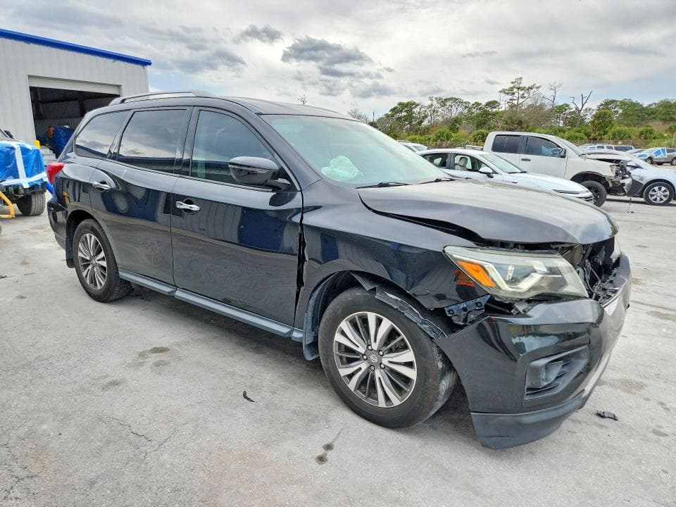2017 NISSAN PATHFINDER S 4