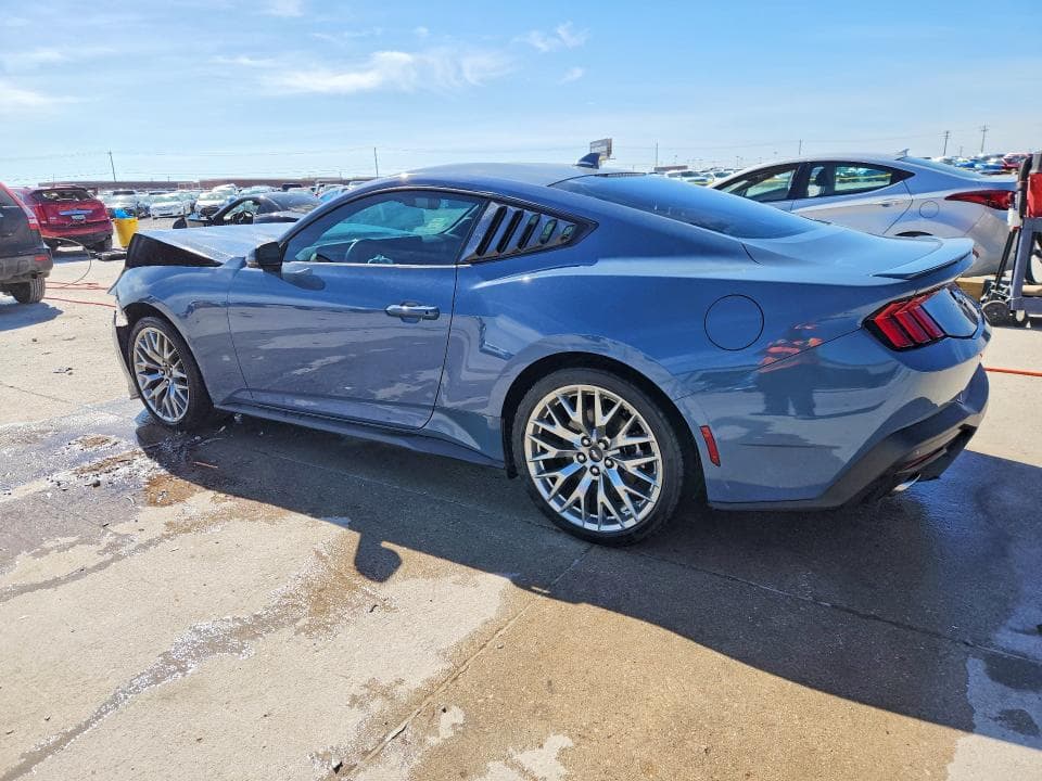2024 FORD MUSTANG 2