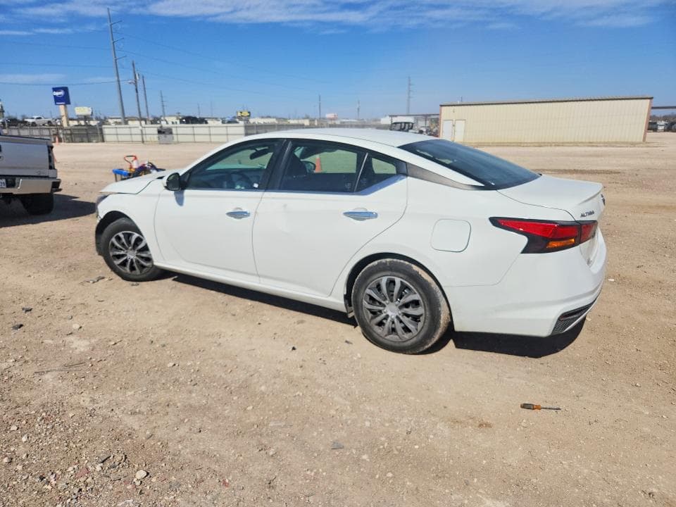 2022 NISSAN ALTIMA S 2
