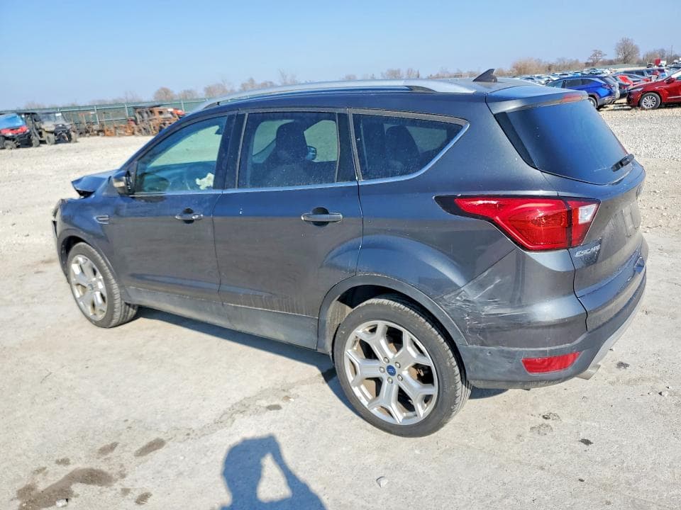 2019 FORD ESCAPE TITANIUM 2
