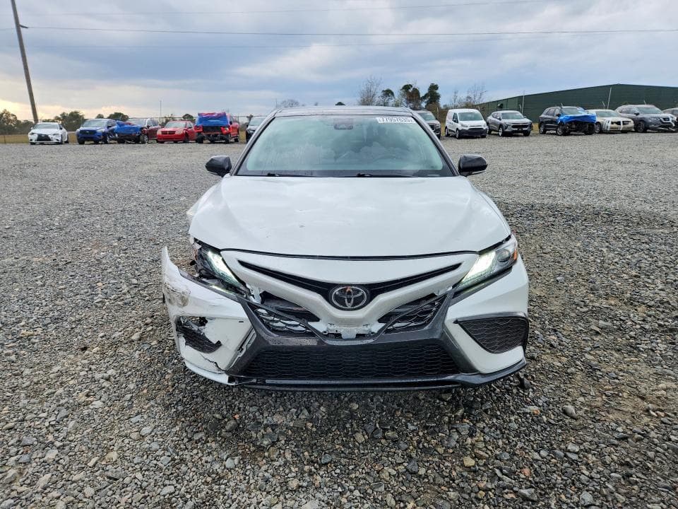 2022 TOYOTA CAMRY XSE 5