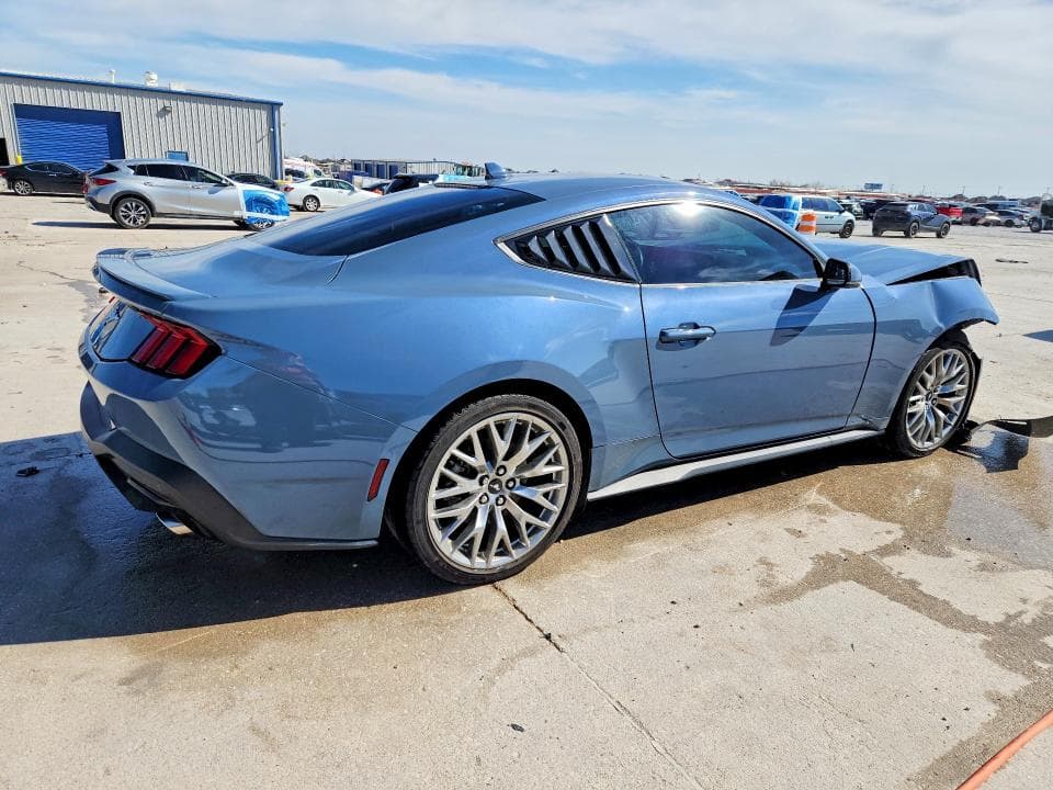 2024 FORD MUSTANG 3