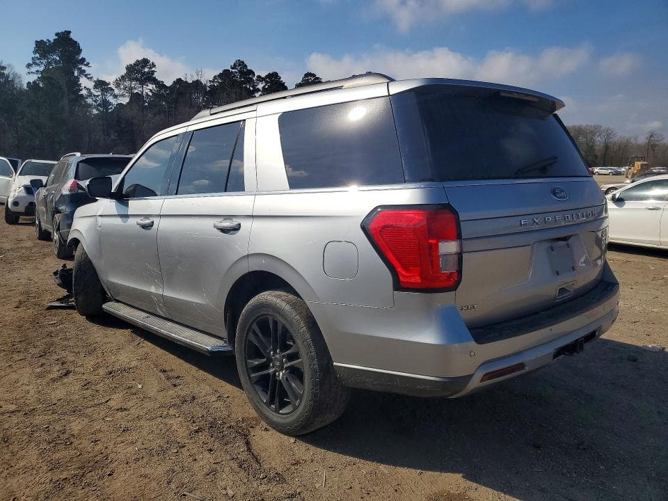 2022 FORD EXPEDITION XLT 2