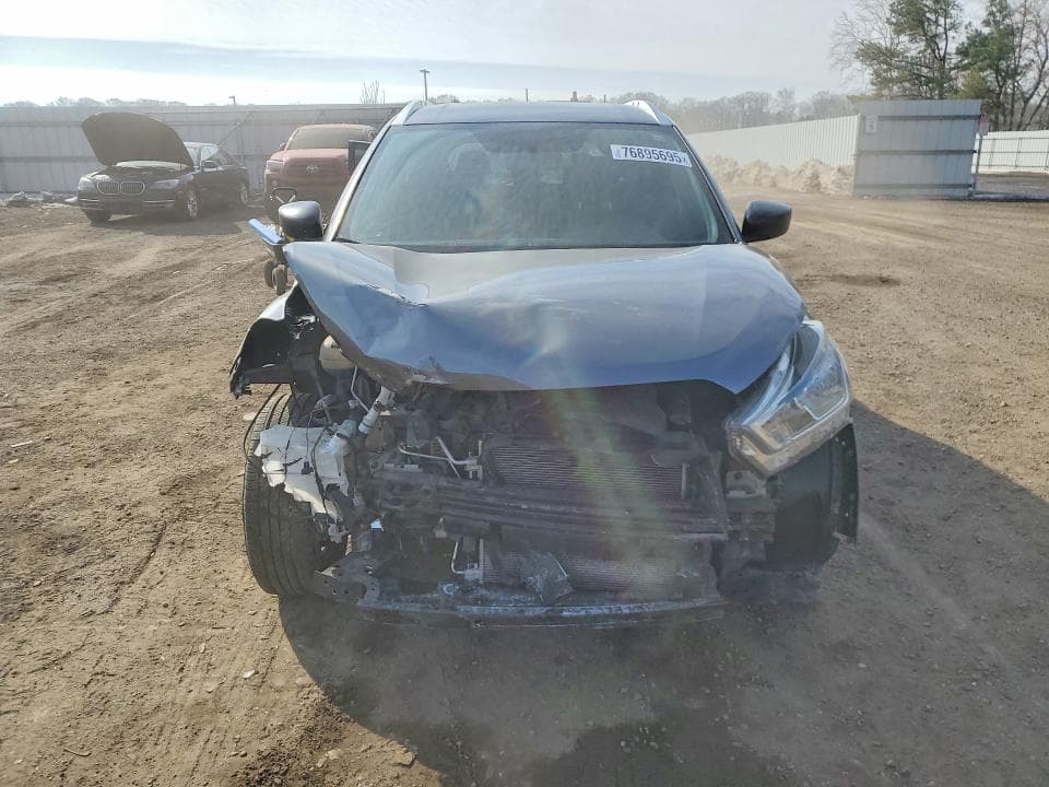 2019 NISSAN KICKS S 5