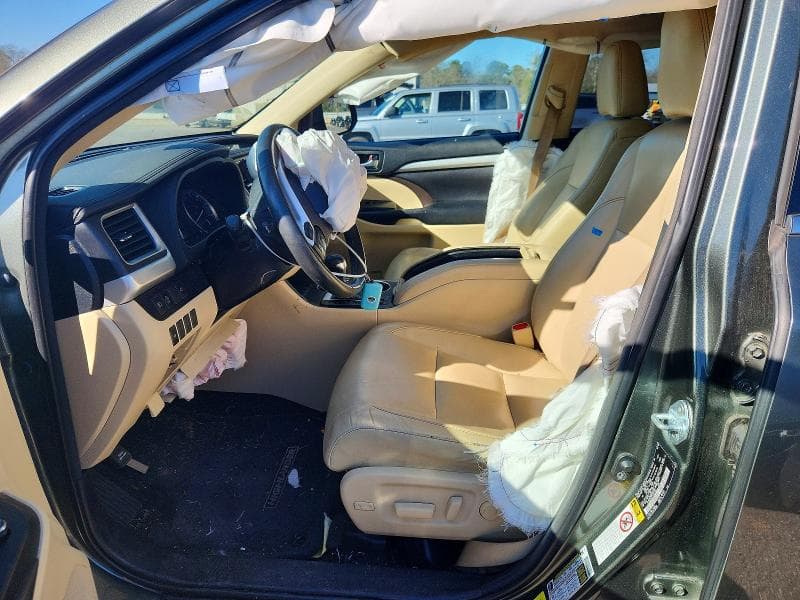 2018 TOYOTA HIGHLANDER SE 7