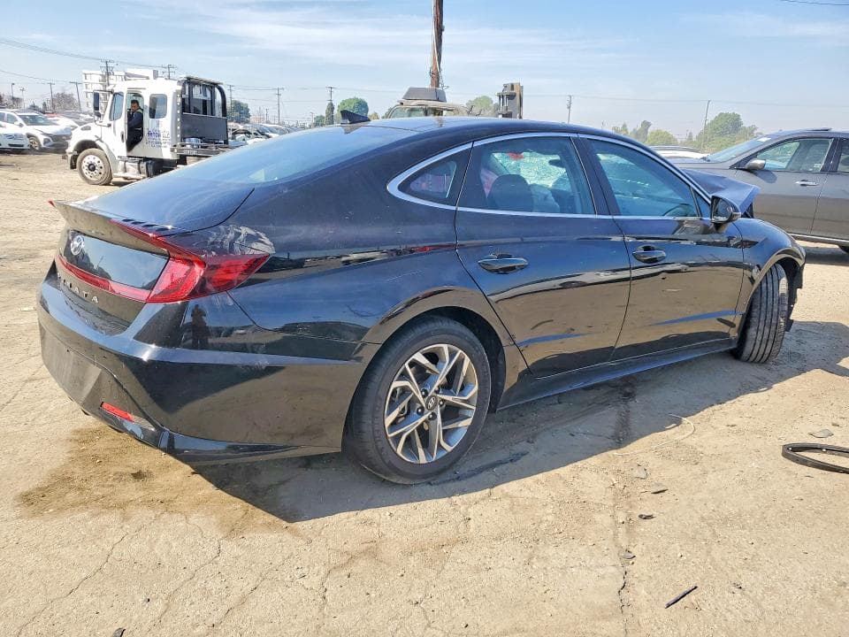2023 HYUNDAI SONATA SEL 3