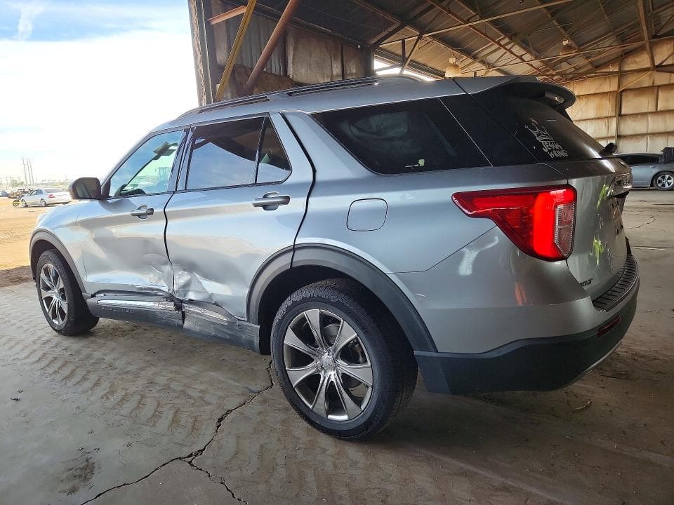 2022 FORD EXPLORER XLT 2