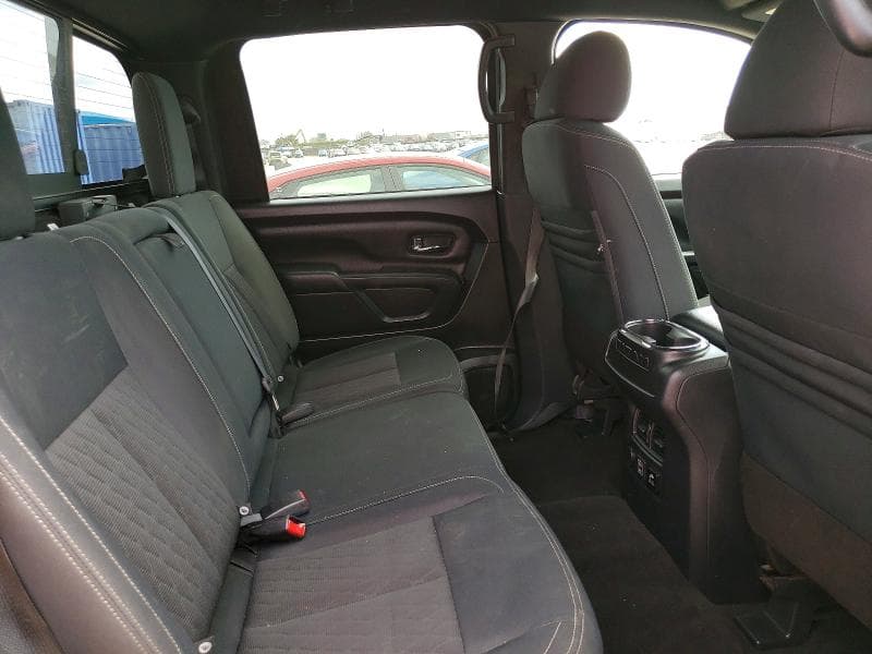 2019 NISSAN TITAN PLATINUM RESERVE 10